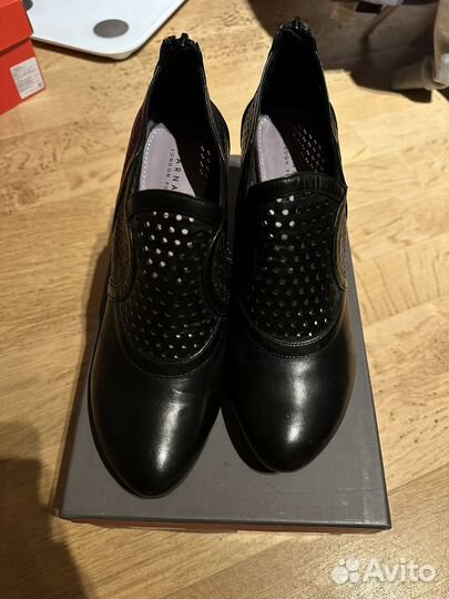 Ботильоны натуральная кожа 39 размер carnaby