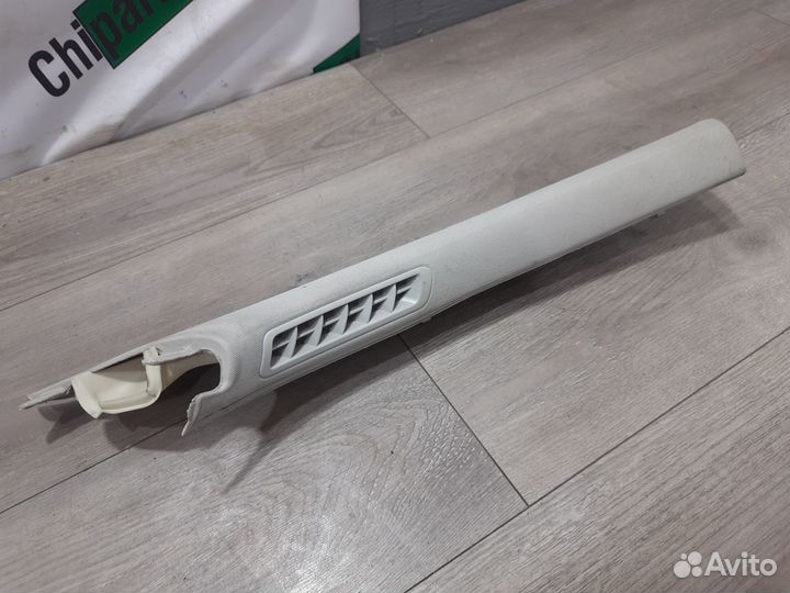 R накладка передней стойки для Skoda Superb II