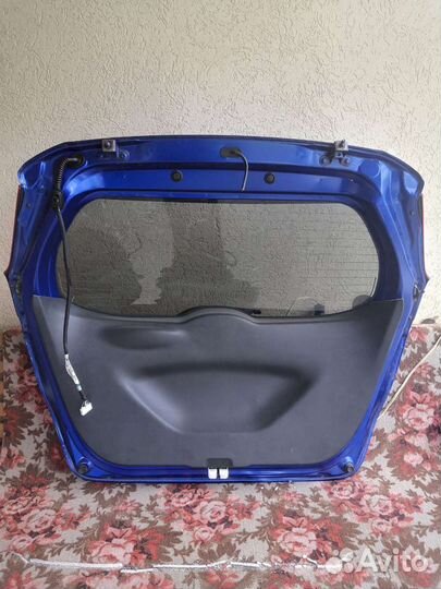 Дверь багажника Honda fit