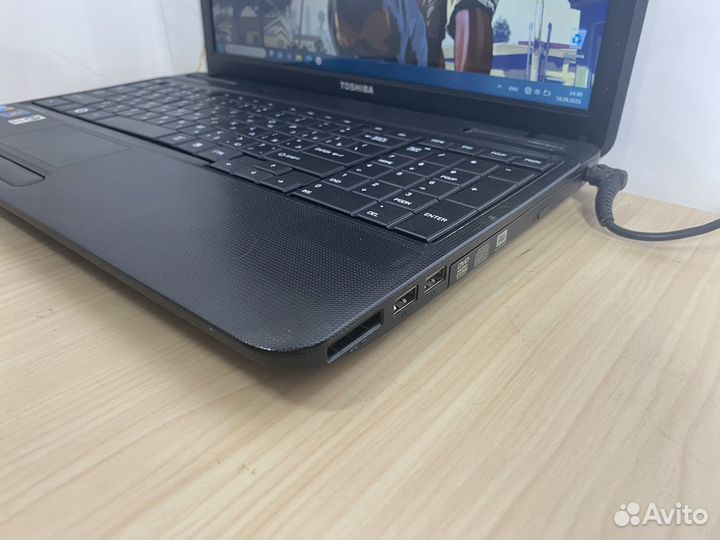 Быстрый ноутбук Toshiba SSD