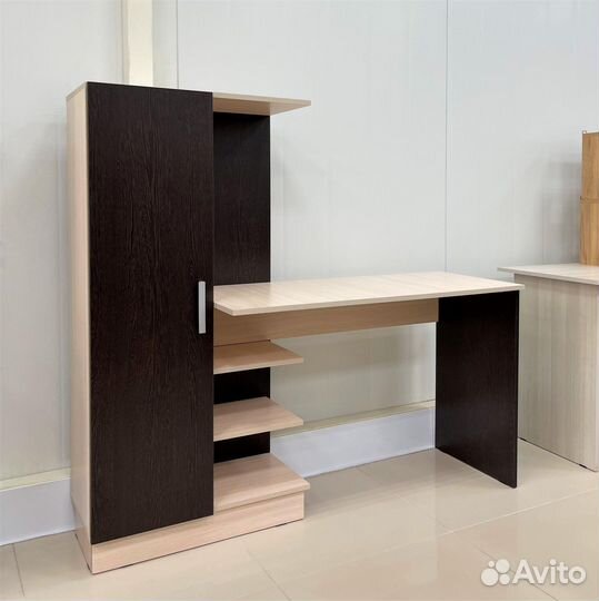 Стол компьютерный