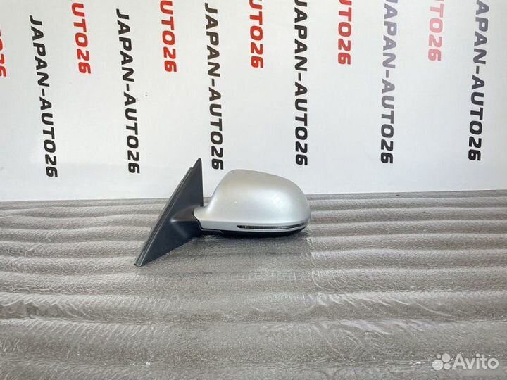 Зеркало левое Audi A4 B8 2.0 tfsi multitronic