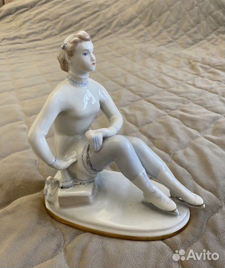 Статуэтка конькобежка лфз