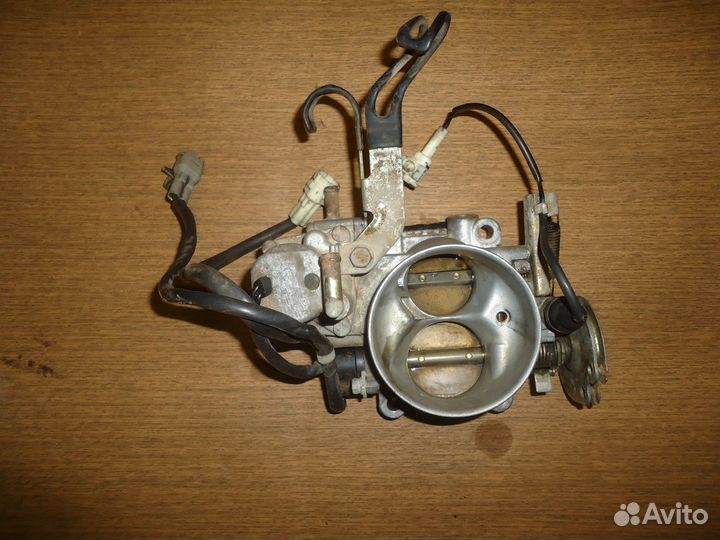 Дроссель Mazda 626 GD Coupe 2.2