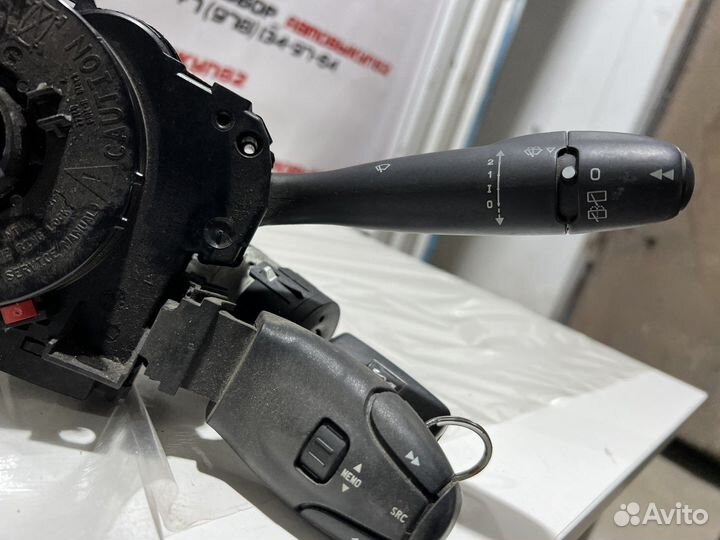 Переключатель подрулевой (стрекоза) Peugeot 308