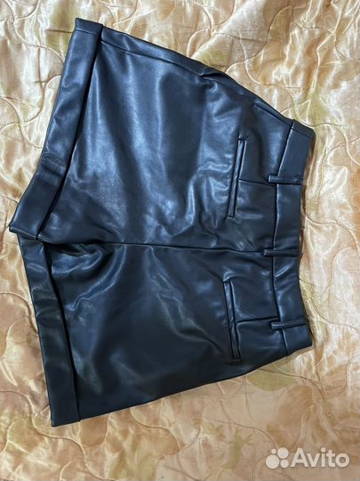 Кожаные шорты
