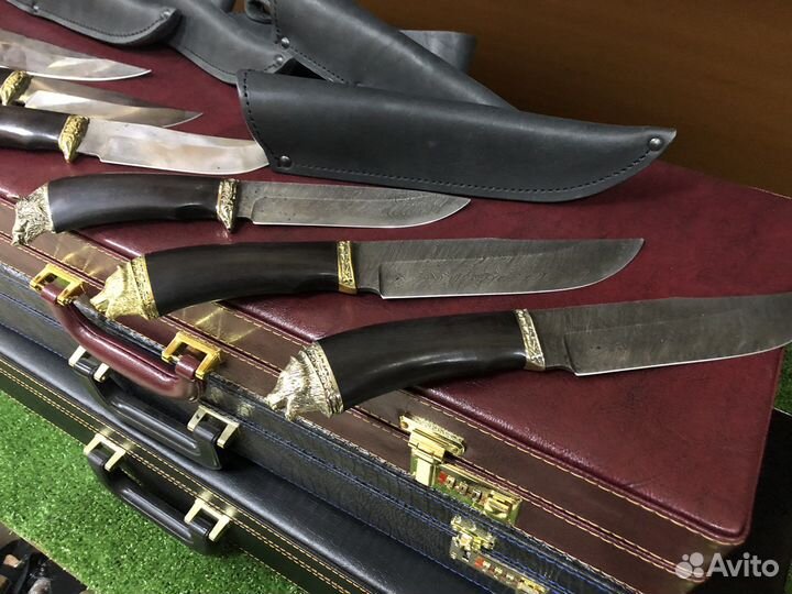 Нож из дамасской стали ручной работы