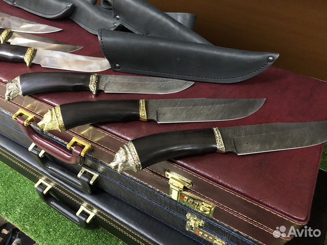 Нож из дамасской стали ручной работы