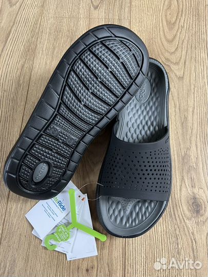 Crocs новые шлепанцы Literide Black Grey 42/43