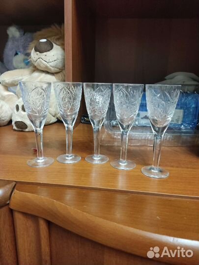 Хрустальные рюмки