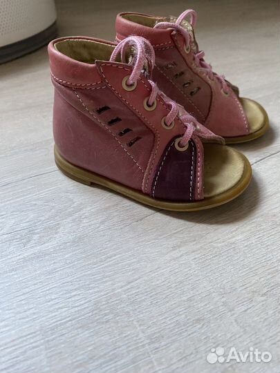 Сандалии для девочки