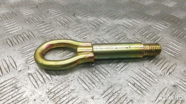 Крюк буксировочный на Volkswagen Polo 4