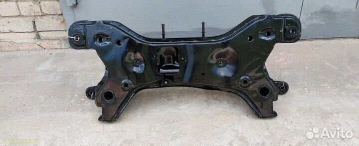 Hyundai Getz 624011C200: подрамник спереди