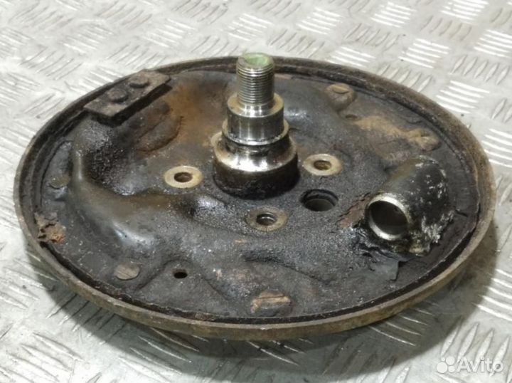 Щит опорный Skoda Octavia 2000 2011