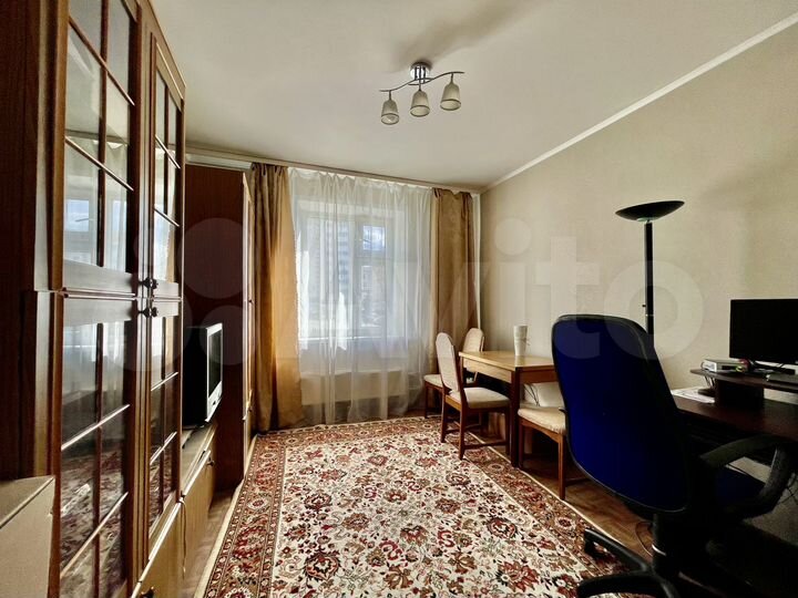 2-к. квартира, 49 м², 1/5 эт.