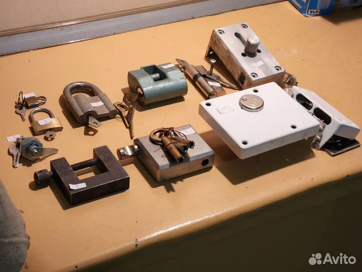 Замки навесные, врезные, накладные