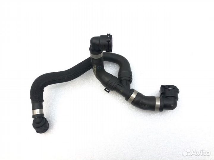 Патрубок системы охлаждения Mercedes-Benz