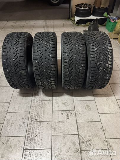 Nokian Tyres Hakkapeliitta 9 SUV 285/60 R18