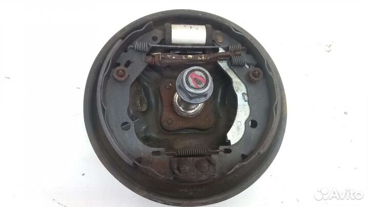 Ступица задняя левая в сборе Renault Logan 2