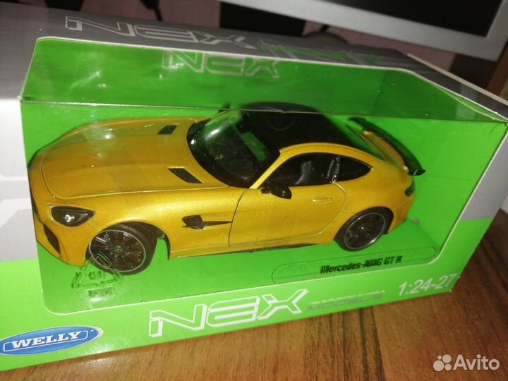 Масштабная модель Mercedes-AMG GT R (С190) 2017г
