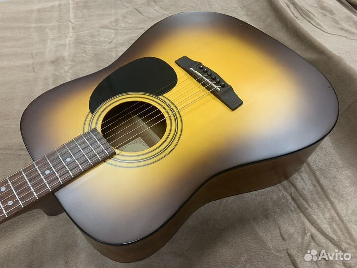Акустическая гитара