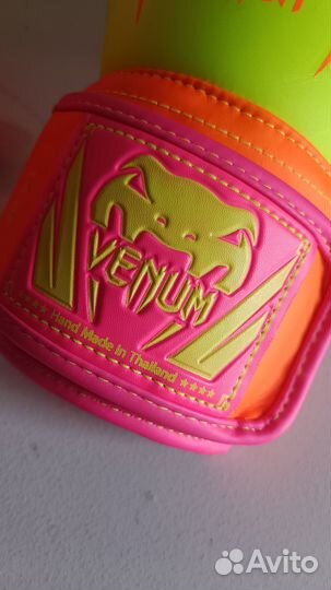 Боксерские перчатки Venum лимитированная серия