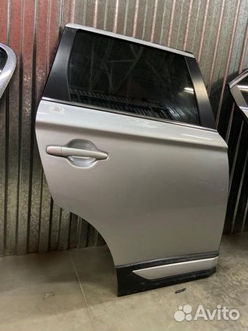 Дверь задняя правая mitsubishi outlander III