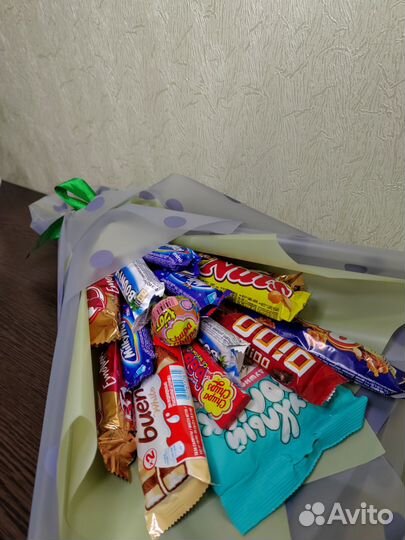 Сладкий букет из конфет