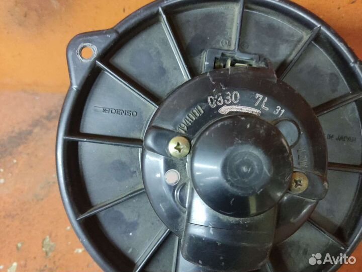 Моторчик печки mitsubishi chariot, RVR, pajero