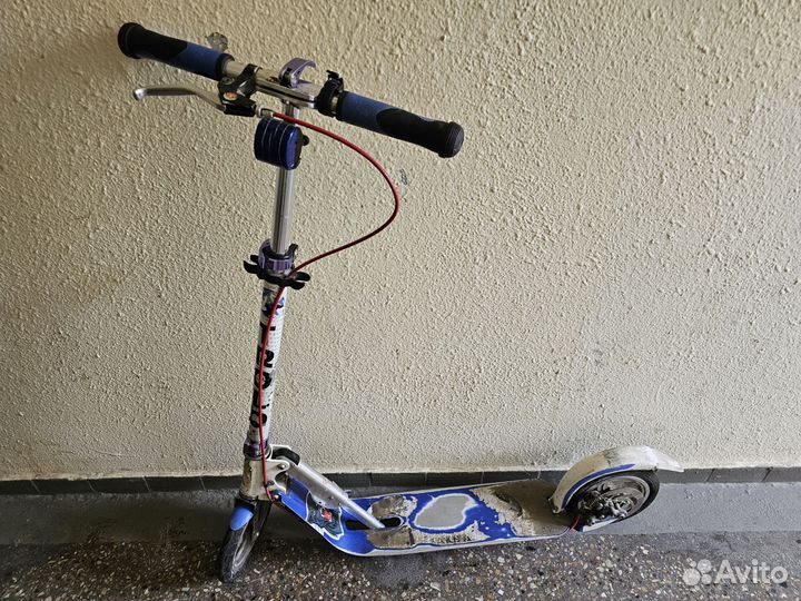 Самокат с дисковыми тормозами