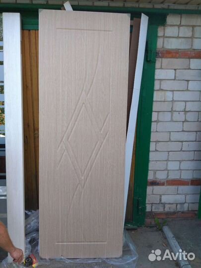 Двери межкомнатные с коробкой