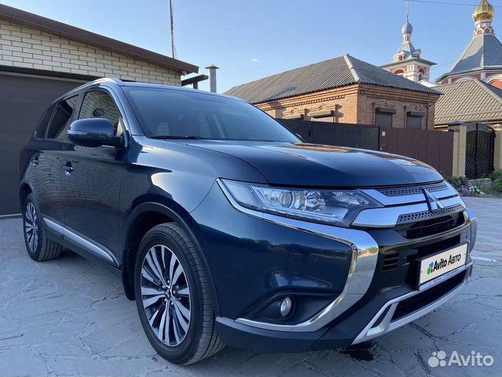 Mitsubishi Outlander 2.0 CVT, 2019, 140 000 км