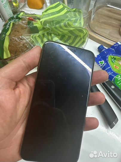 Телефон iPhone 10