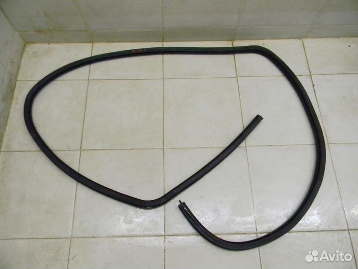 Уплотнитель (внутри) Focus I 1998-2004