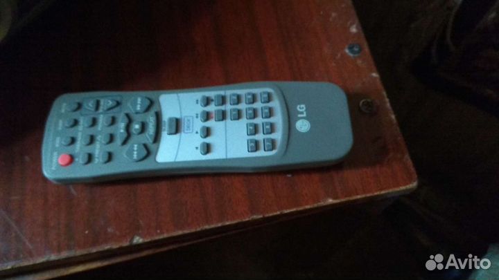 Бумбокс LG тусклый дисплей на запчасти