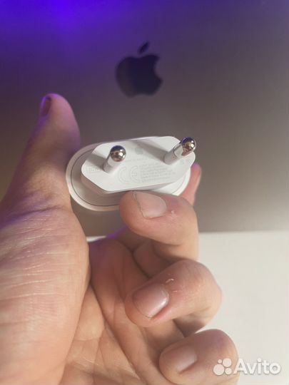 Адаптер Apple 20w
