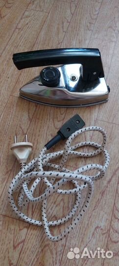 Инвентарь для подготовки лыж