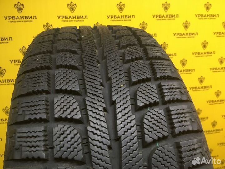 Maxtrek Trek M7 215/50 R17 95H