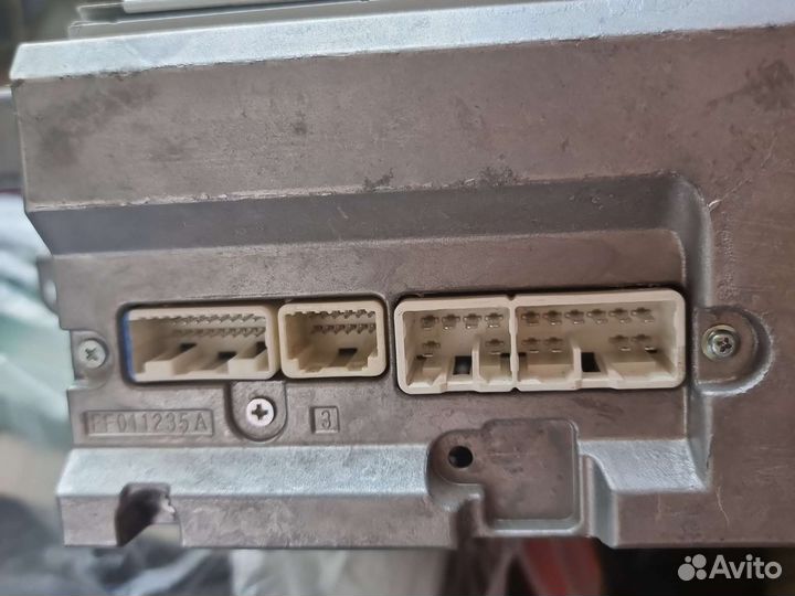 Штатная магнитола на Toyota corolla 150