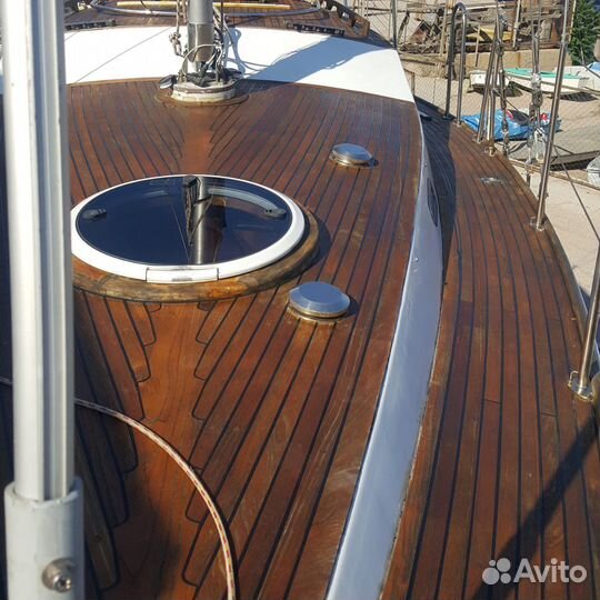 Парусно моторная яхта 10м