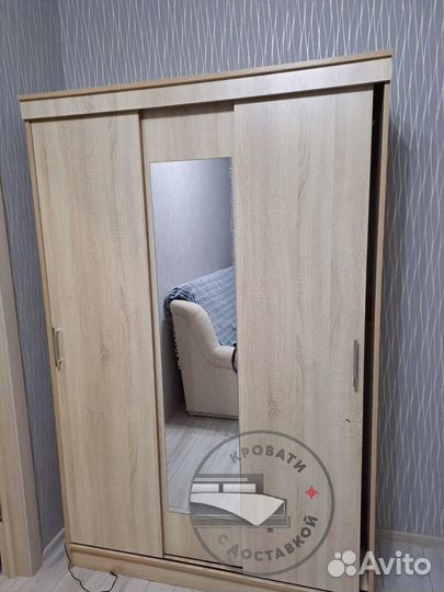 Шкаф