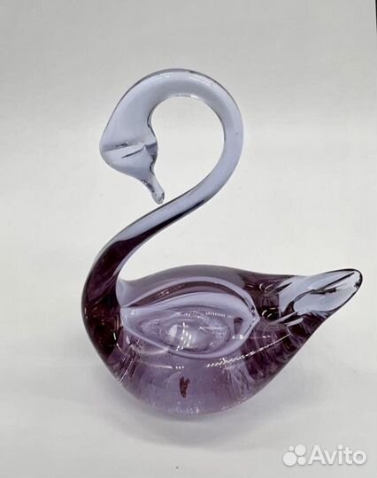 Лебедь фигурка Александритовое стекло