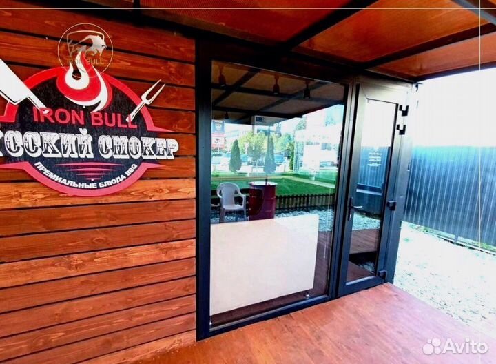 Кафе из морского контейнера