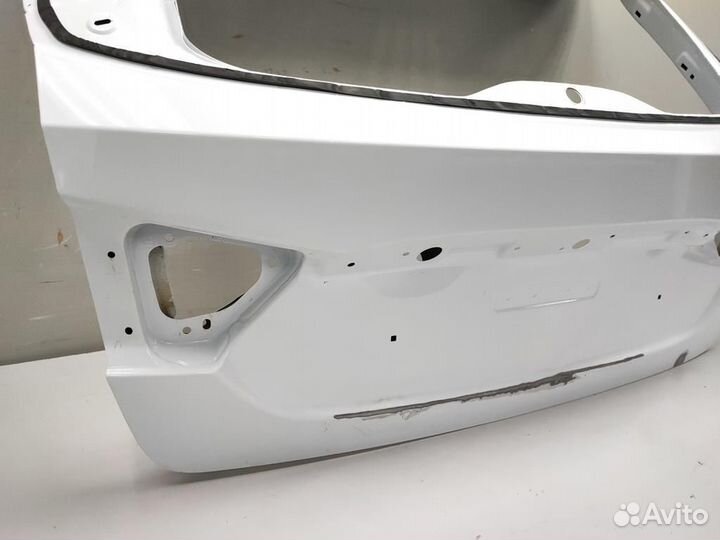 Крышка багажника LADA vesta SW 2015-нв белый