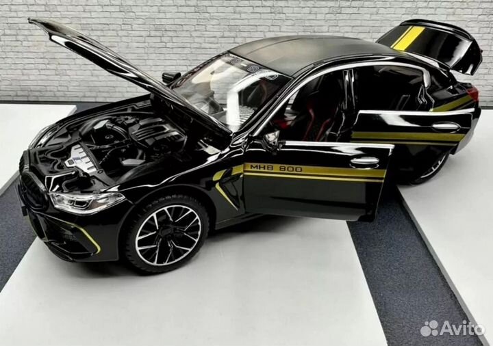 Модель автомобиля BMW M8