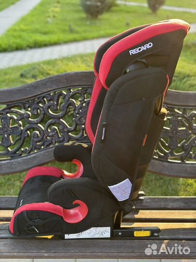 Автокресло Recaro Monza Nova