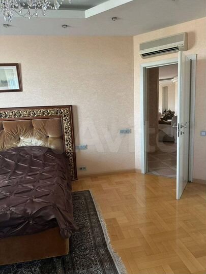 Аукцион: 6-к. квартира, 225,6 м², 14/25 эт.