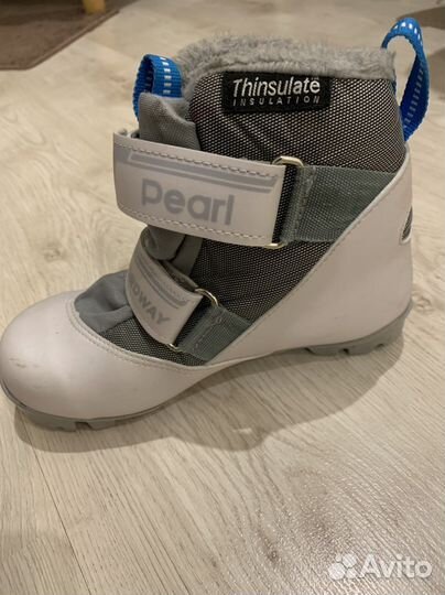 Лыжные ботинки размер 34