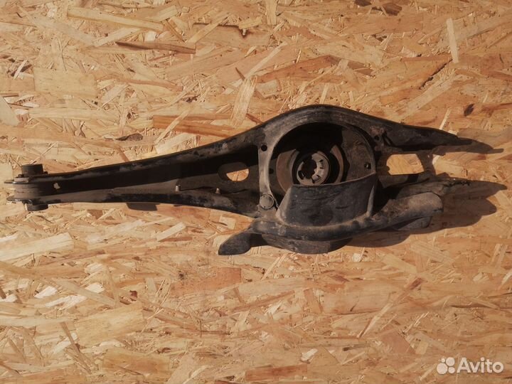 Задний рычаг Octavia A8 5QA505311D