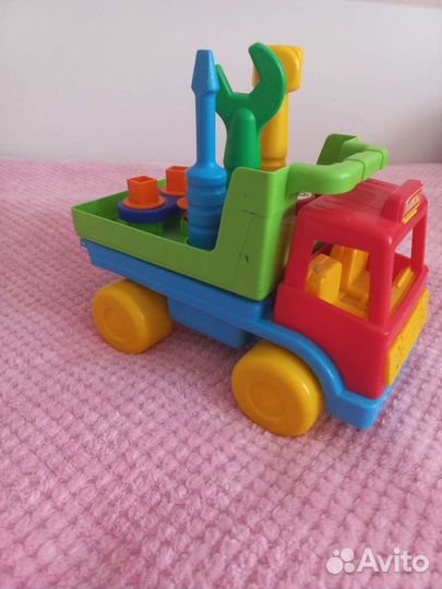 Игрушка грузовик